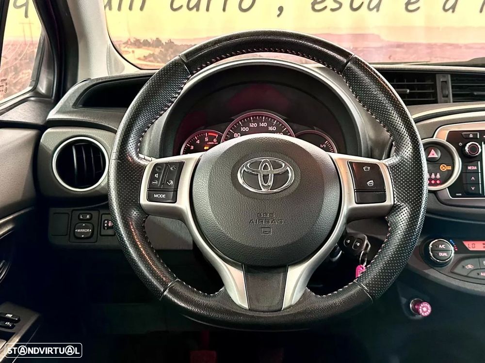 Toyota Yaris 1.4 D-4D Sport +P.Tec. +P.Plus+P.Luxury - 17