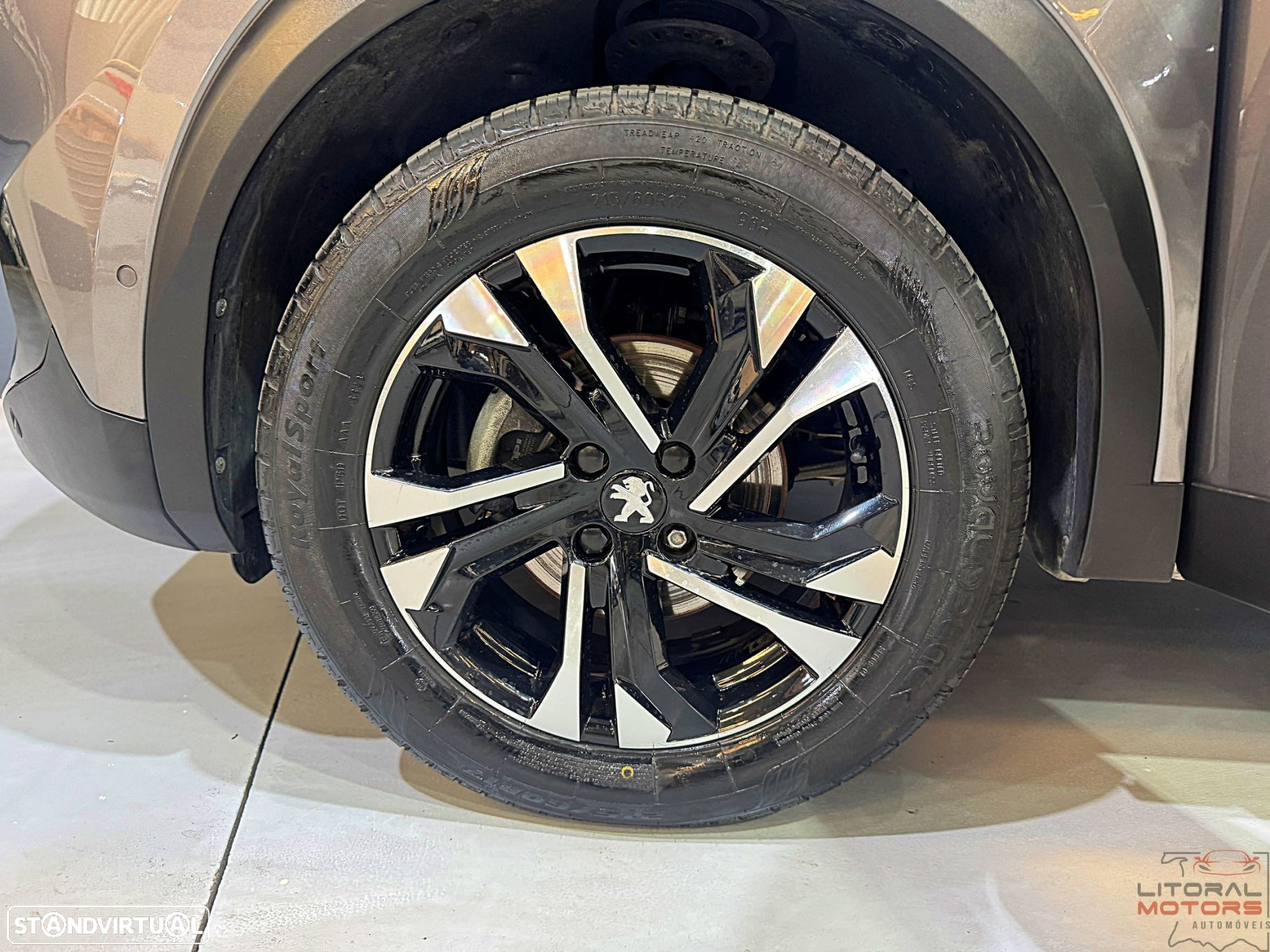 Peugeot 2008 1.2 PureTech GT EAT8 - 12