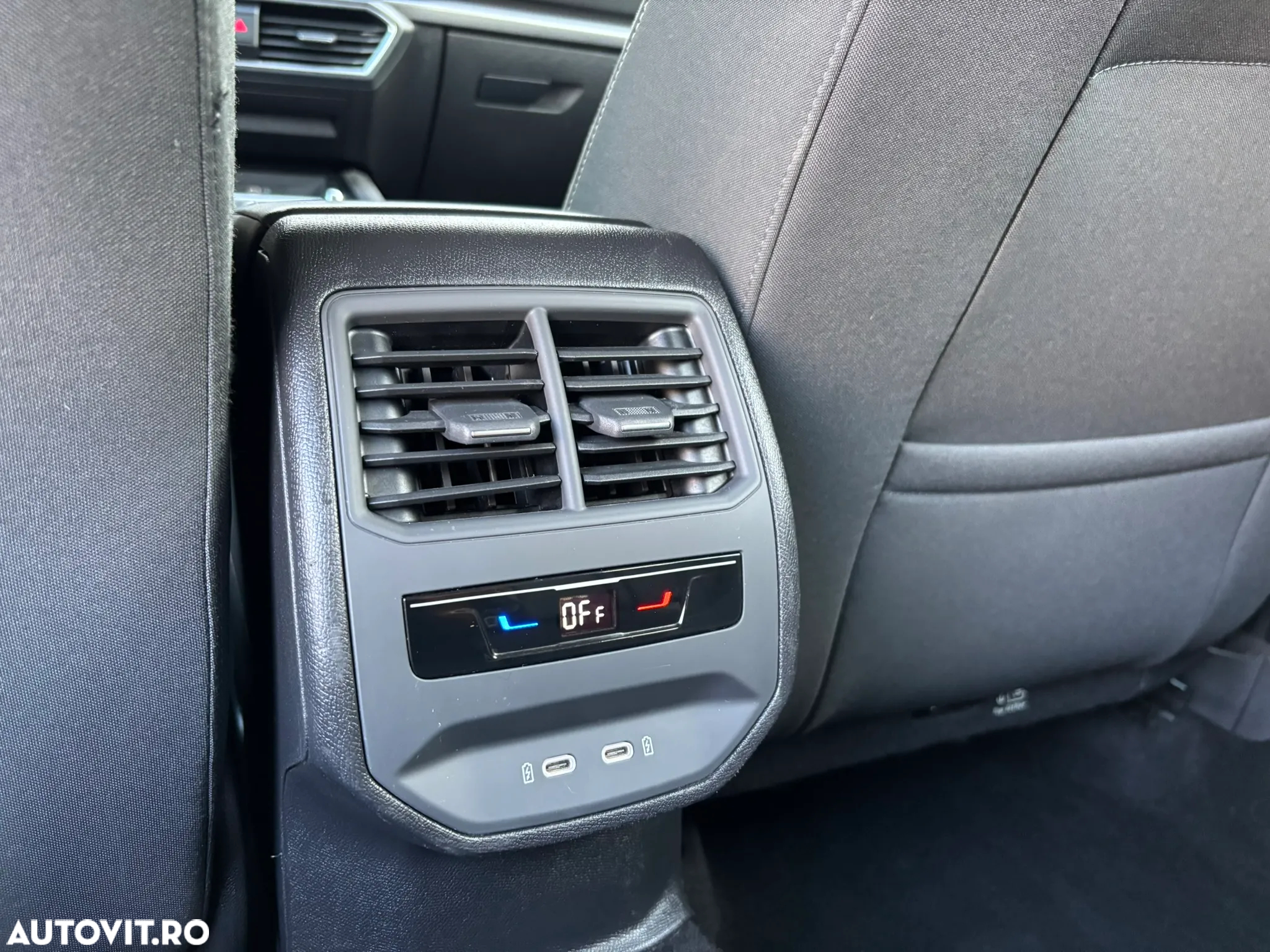 Seat Leon Sportstourer 2.0 TDI DSG Style Edition - 30