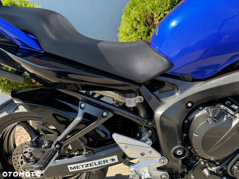 Yamaha FZ - 20