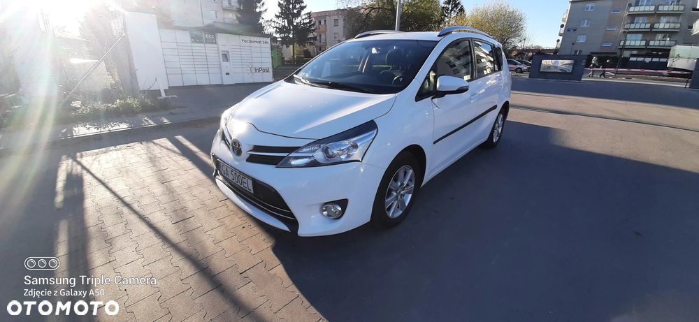 Toyota Verso 1.8 Premium 7os MS - 1