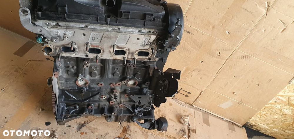 Silnik słupek blok silnika Audi A4 B8 2.0 TDI CJCA - 6