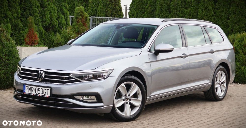 Volkswagen Passat Variant 2.0 TDI SCR DSG 4Motion Business - 9