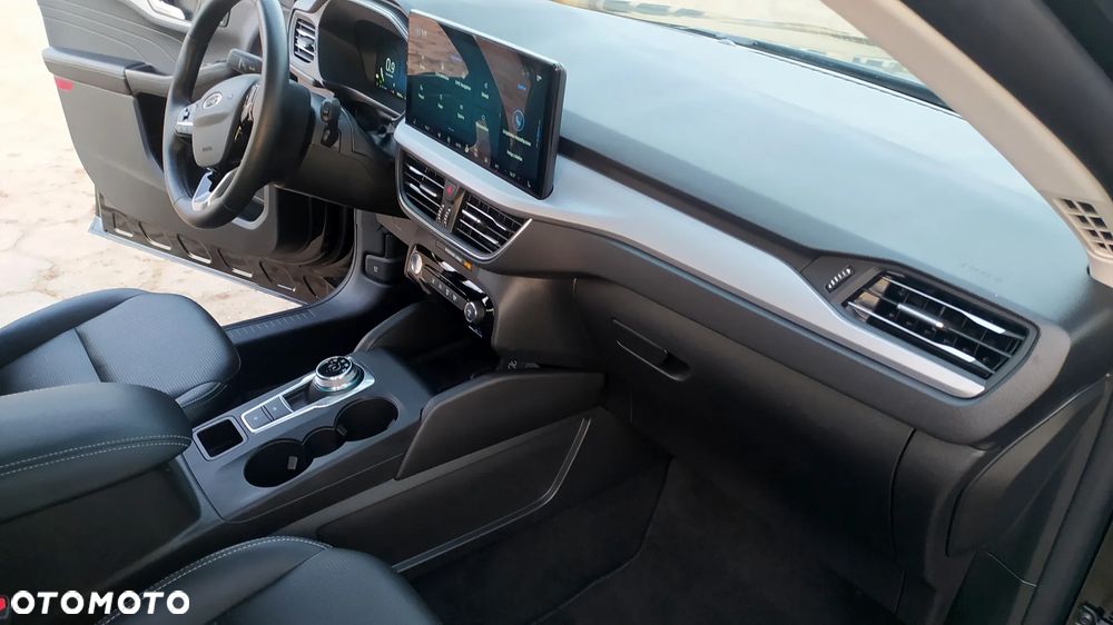 Ford Kuga 2.0 EcoBoost 4x4 Titanium - 31