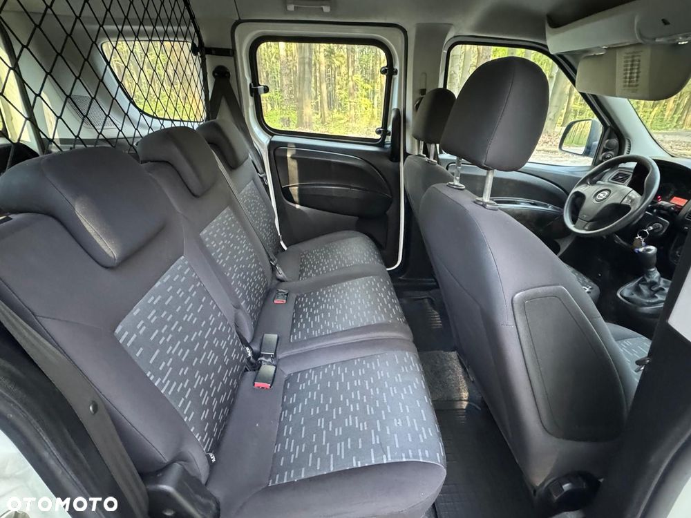 Opel Combo - 17