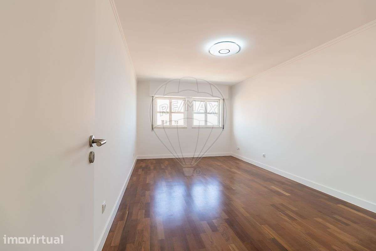 Apartamento T0 para arrendamento - Grande imagem: 2/16