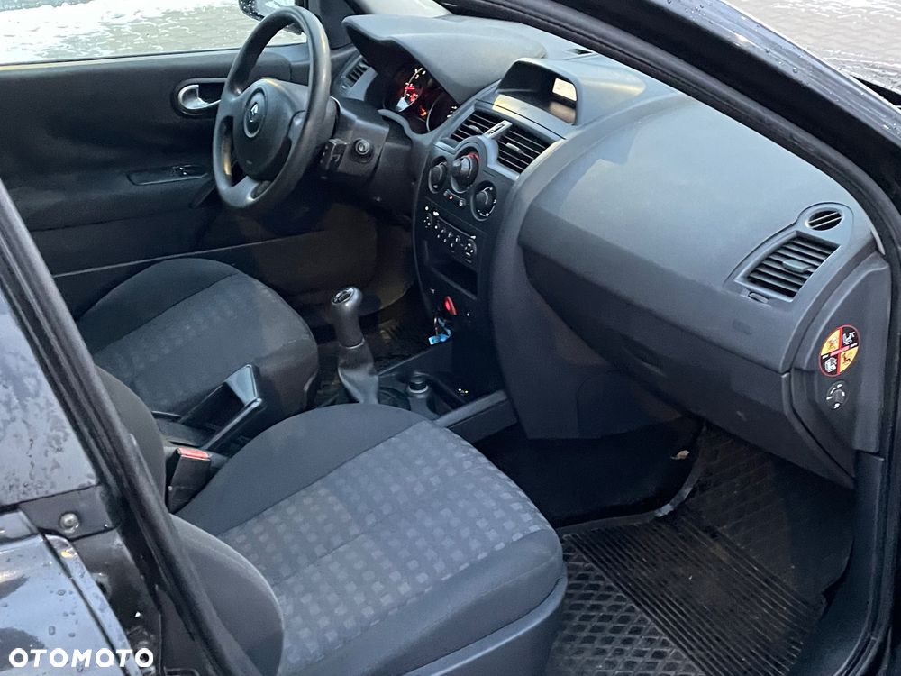 Renault Megane 1.6 16V Confort Privilege - 8
