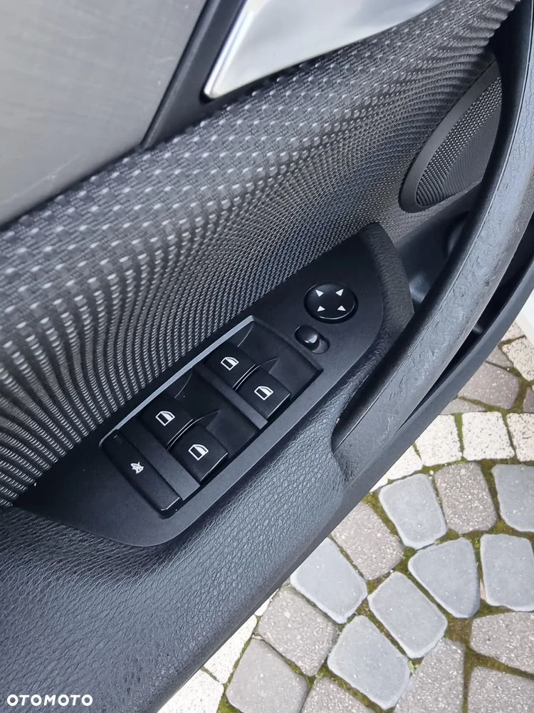 BMW X1 xDrive18d - 35