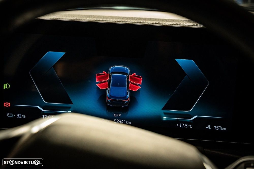 BMW i4 eDrive40 - 16