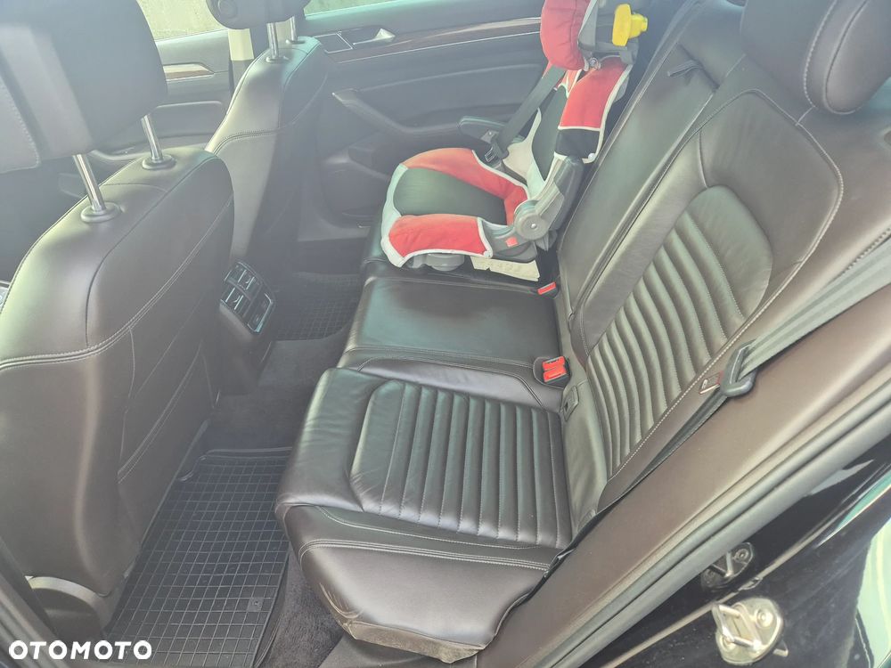 Volkswagen Passat 2.0 TDI Bi-Turbo BMT 4Mot Highline DSG - 9