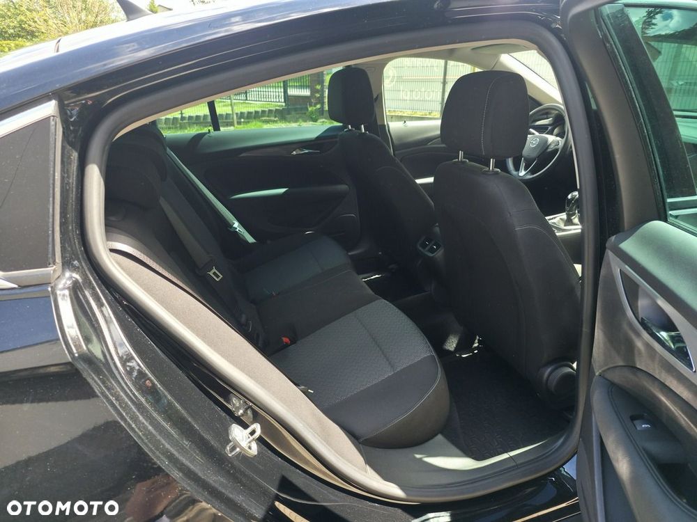 Opel Insignia - 11