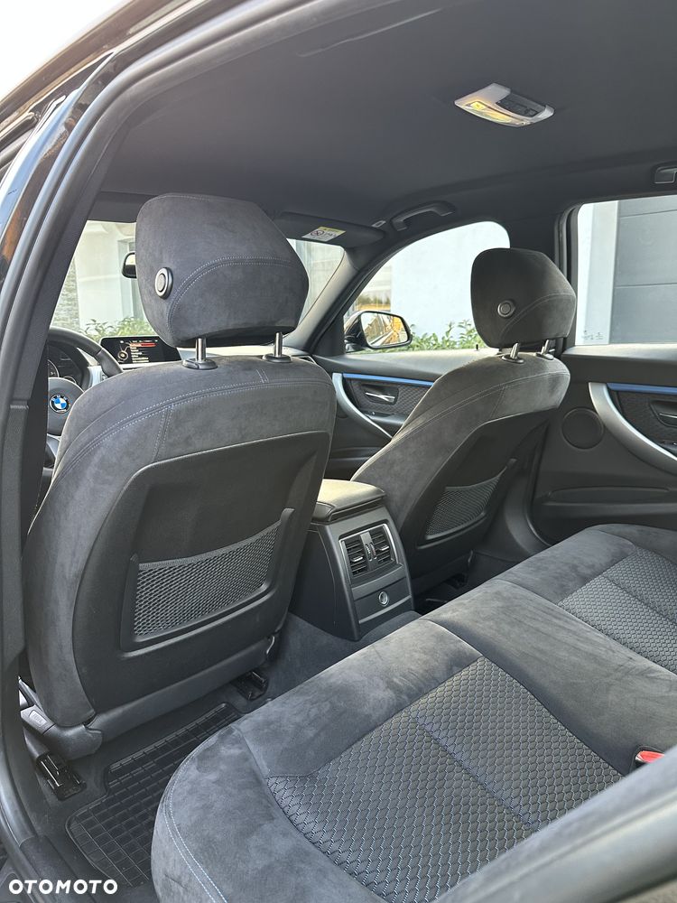 BMW Seria 3 320d xDrive M Sport - 26
