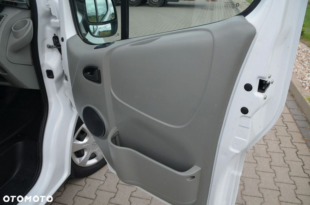 Renault Trafic - 17