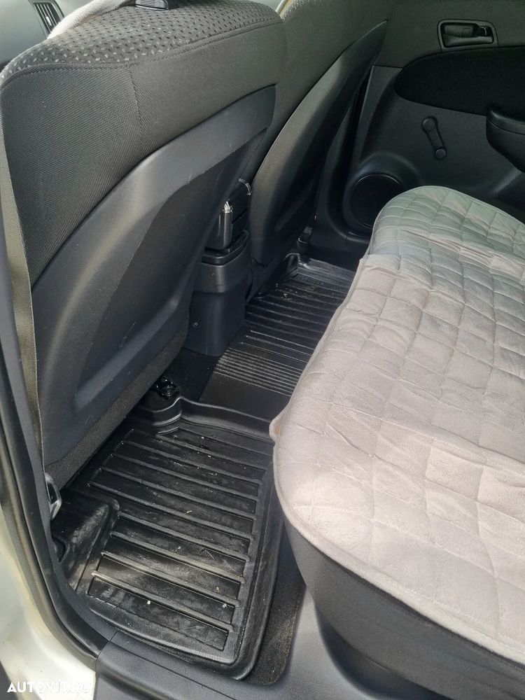 Hyundai i30 1.4 GL Classic - 3