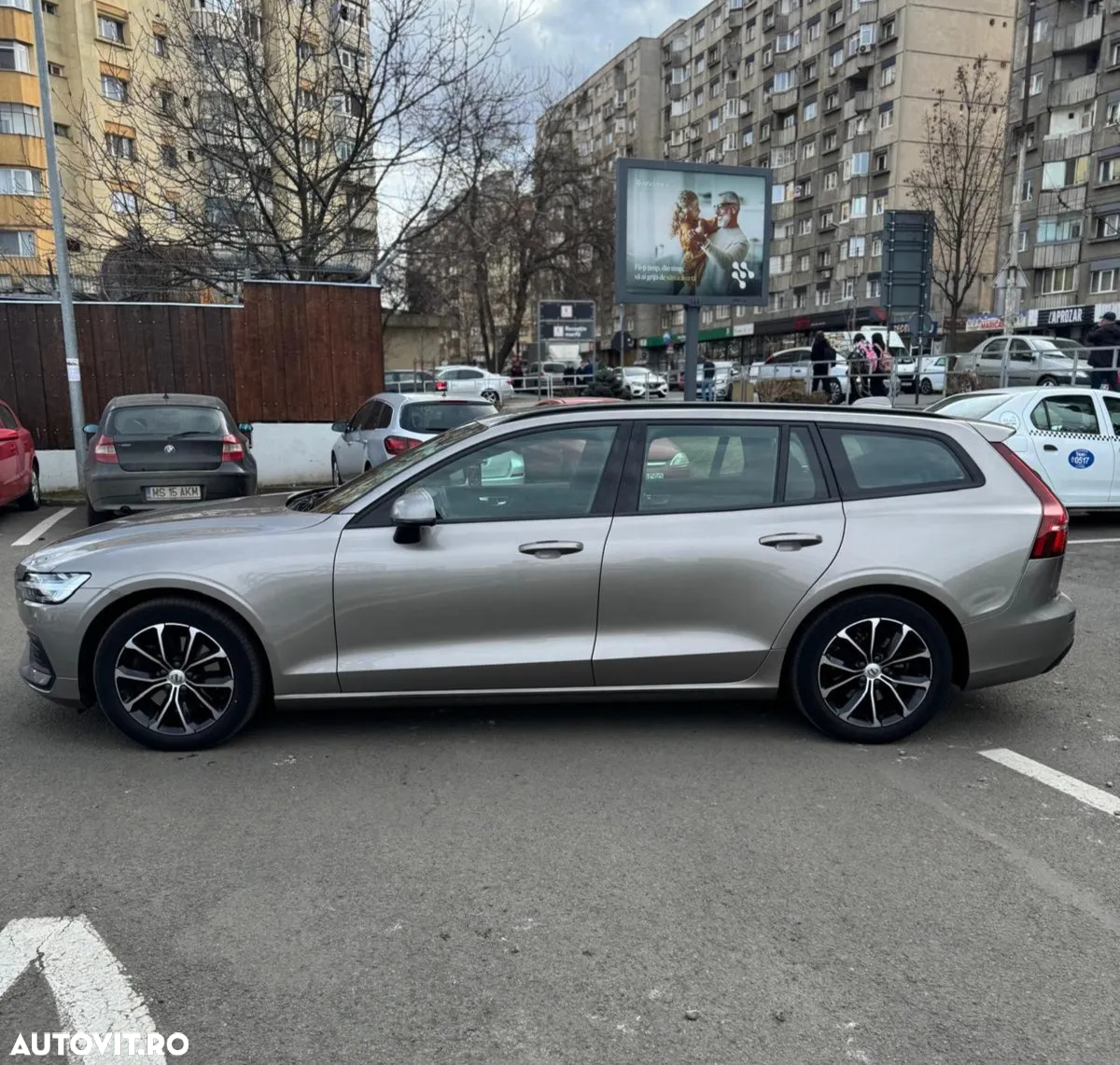 Volvo V60 B3 B DKG Momentum - 8