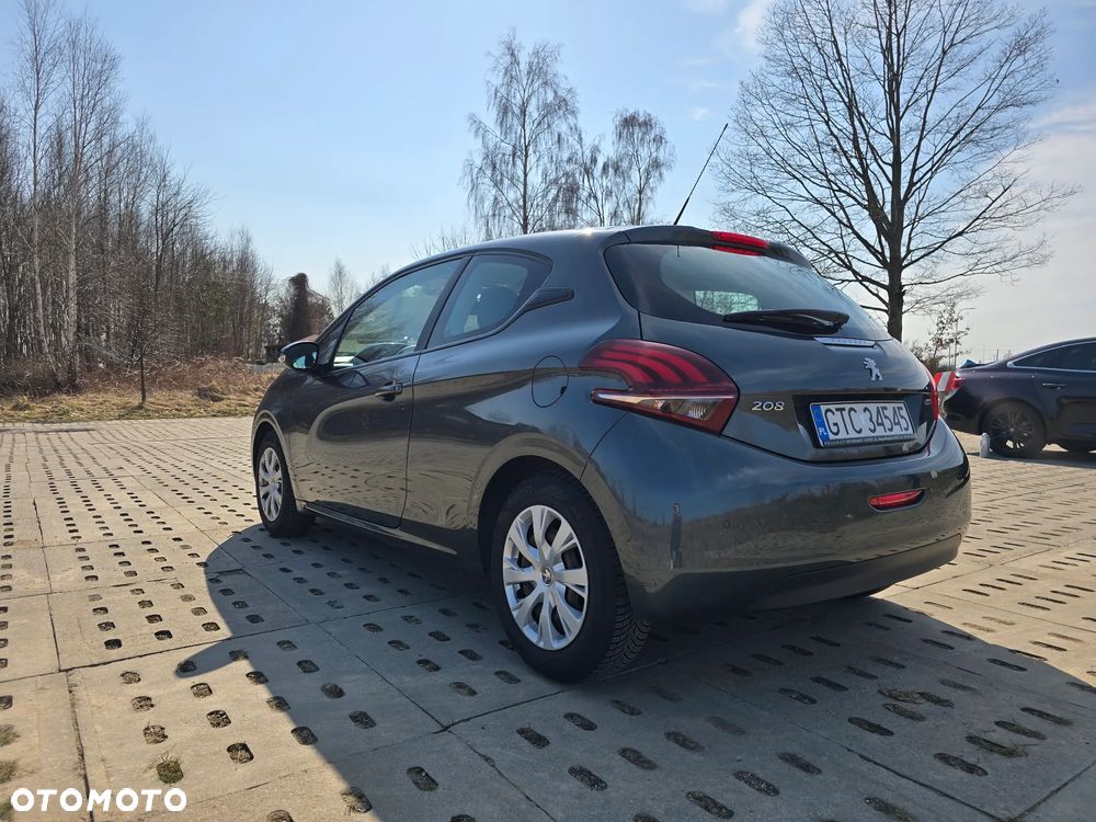 Peugeot 208 - 6