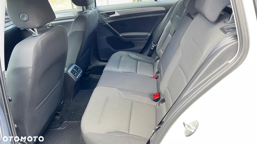 Volkswagen Golf 1.6 TDI BMT Comfortline - 27