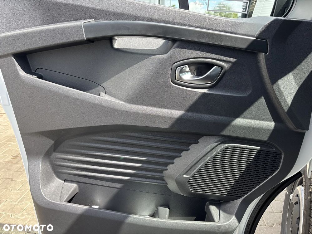 Renault Trafic - 10