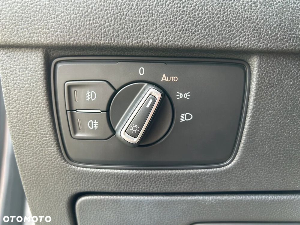Volkswagen Passat 2.0 TSI Business DSG - 22