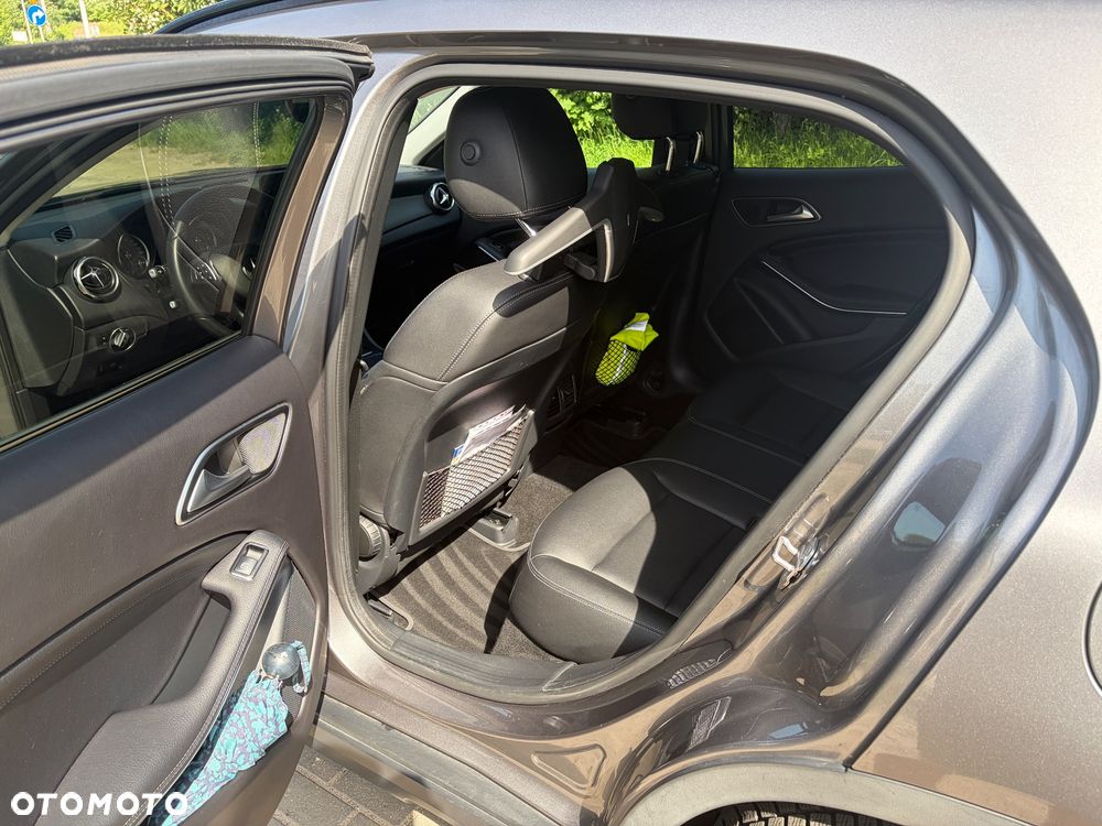 Mercedes-Benz GLA 250 4-Matic - 11