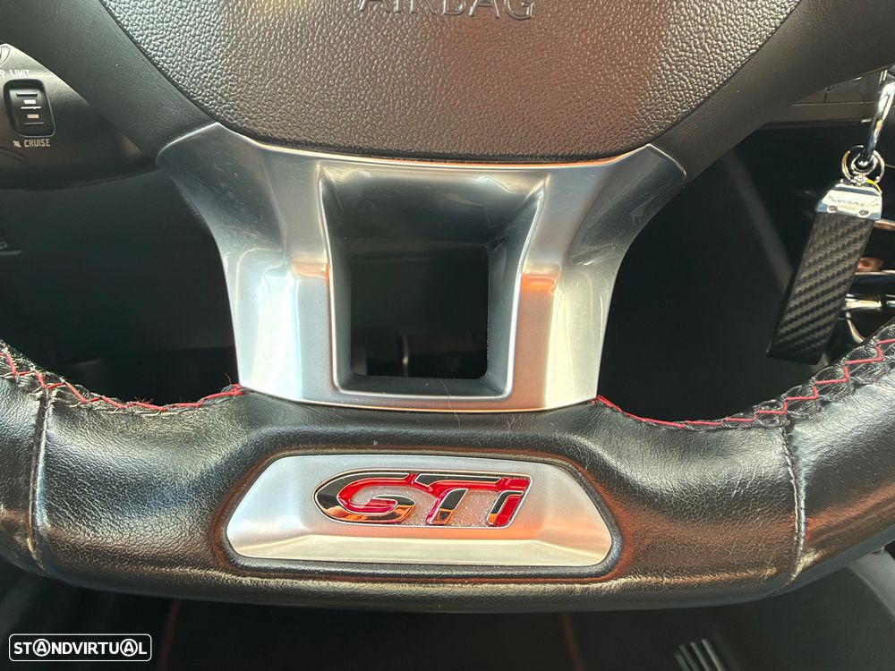 Peugeot 208 1.6 e-THP GTi by Sport - 35