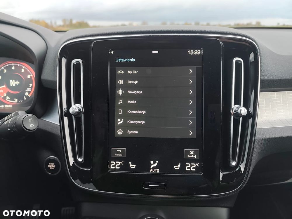 Volvo XC 40 T3 Momentum - 17