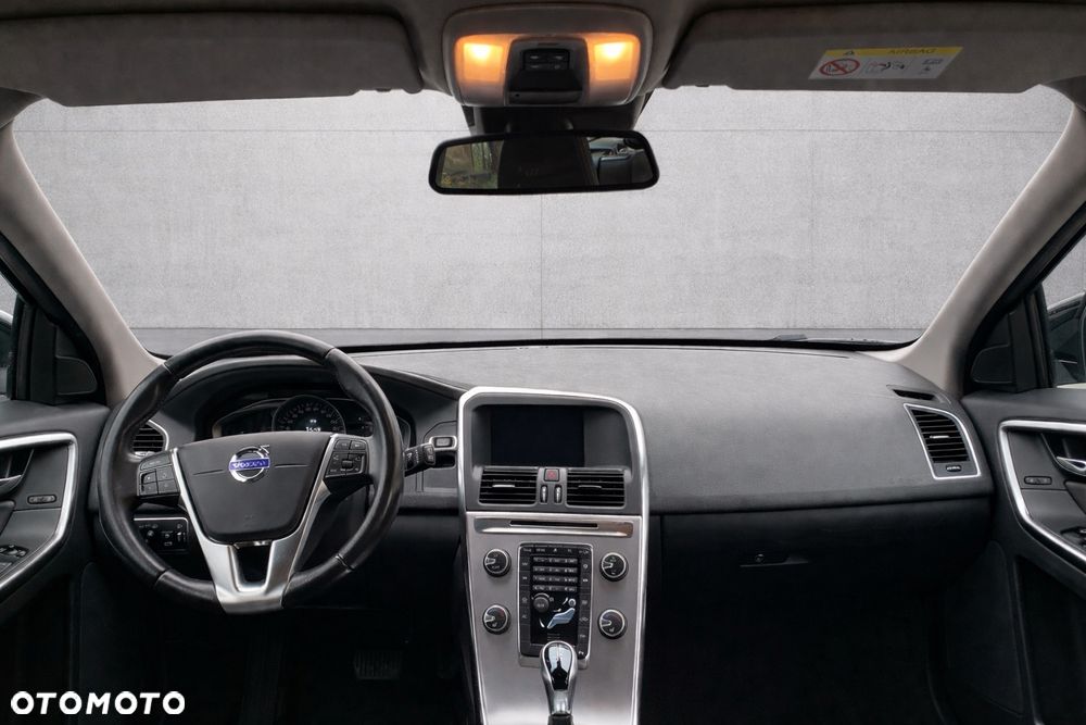 Volvo XC 60 D3 Geartronic Momentum - 9