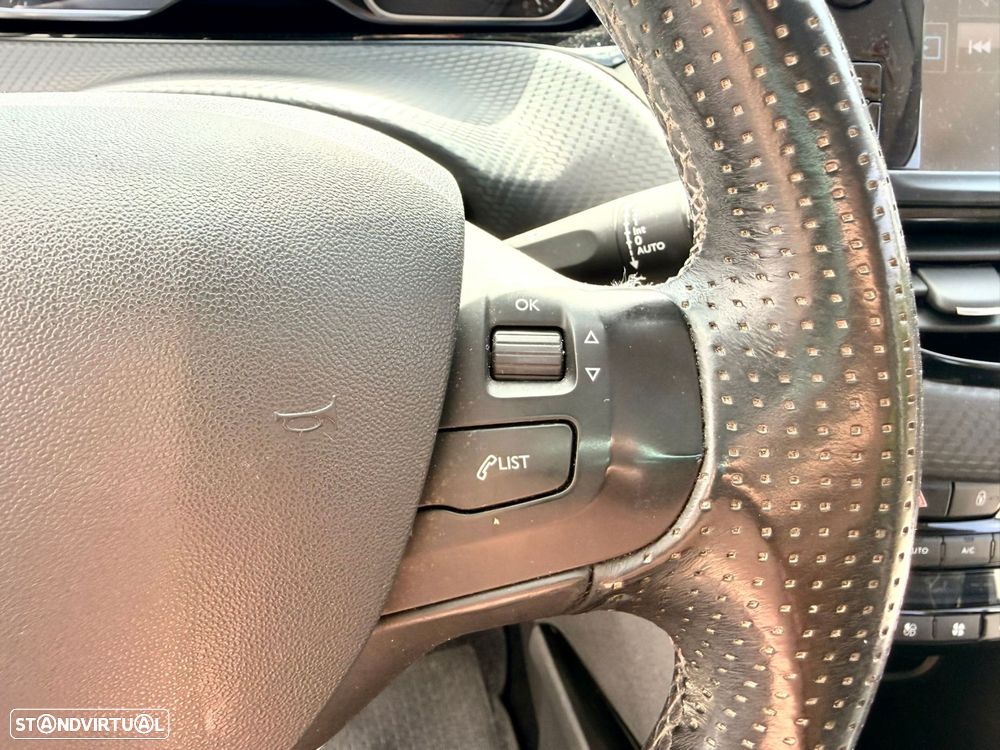 Peugeot 2008 1.2 PureTech Crossway - 34
