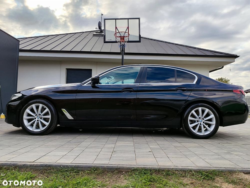 BMW Seria 5 518d Business Edition - 16
