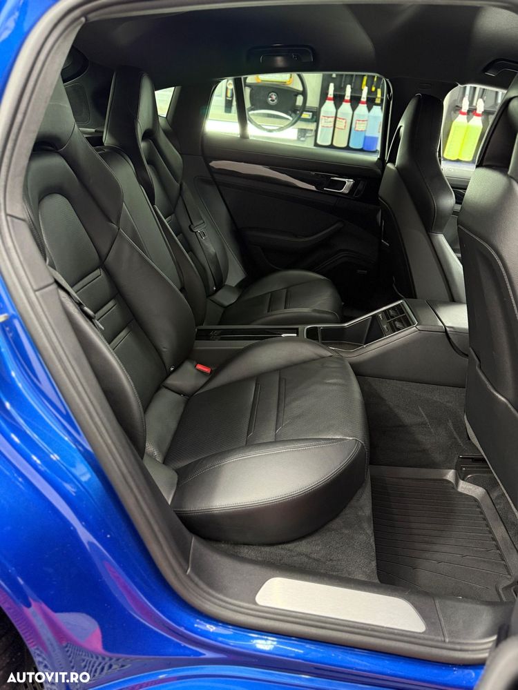 Porsche Panamera - 8