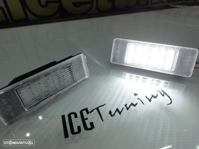 Suporte De Lâmpada De Matricula Com Led Branco Peugeot 106, 1007, 207, 308, 406, 407, 508, 607, 806, 4008, 5008, RCZ, Expert308 CC, 2008, 3008, Citroen Berlingo, C2, C3, C3 Pluriel, C4, C5, C6, C8 - 19