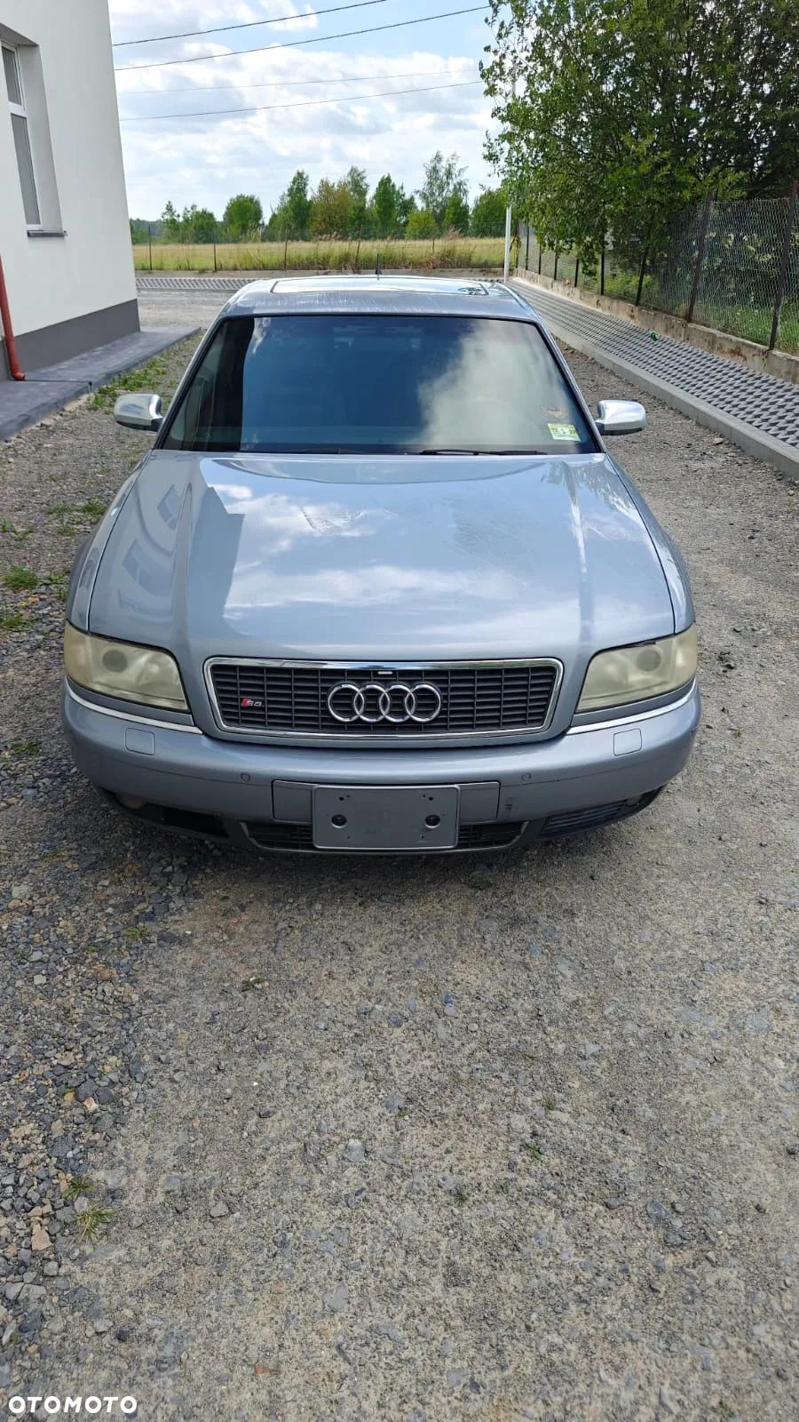 Audi A8 - 1