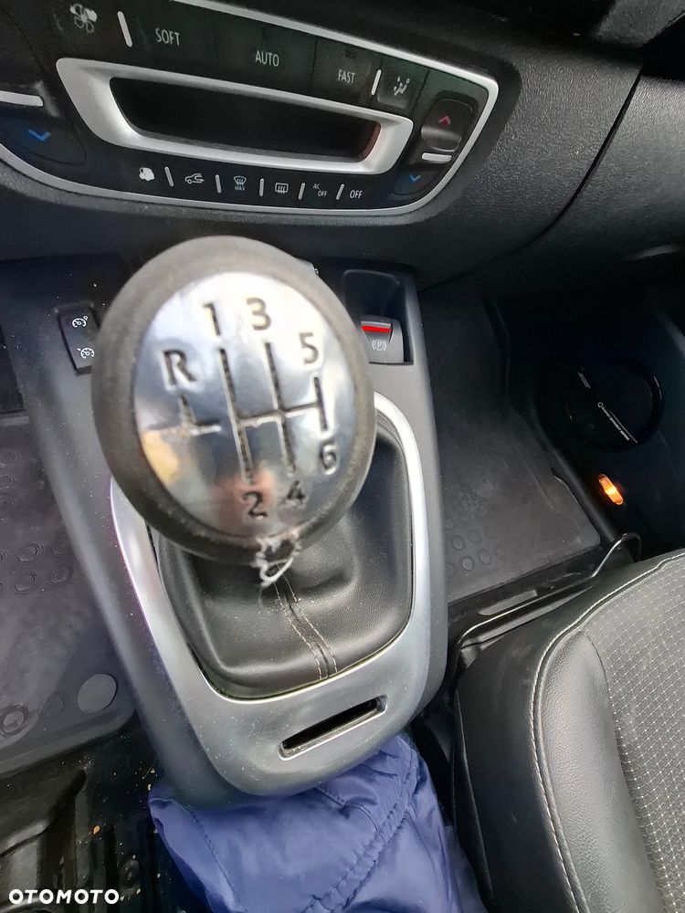 Renault Scenic 1.6 dCi Energy Bose Edition S&S - 8