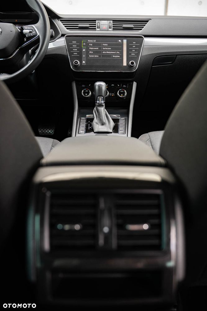 Skoda Superb 2.0 TDI Active DSG7 - 18