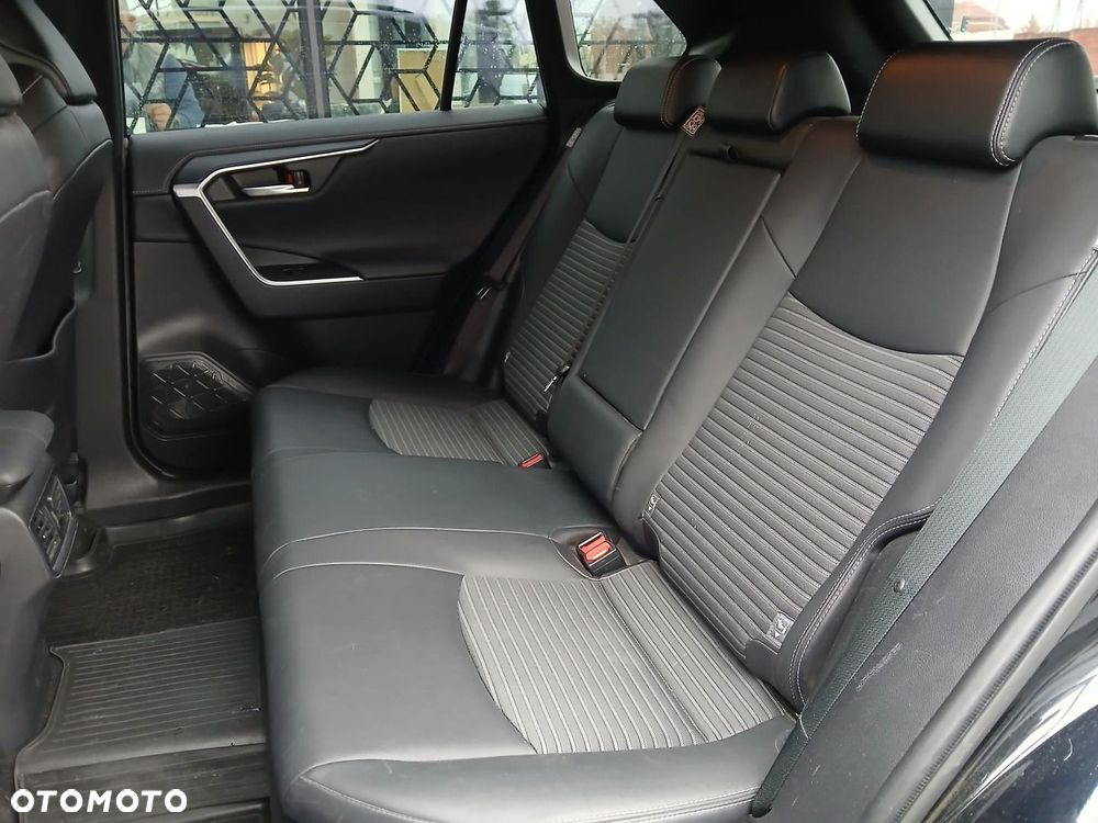 Toyota RAV4 2.5 Hybrid Black Edition by JBL 4x4 - 7