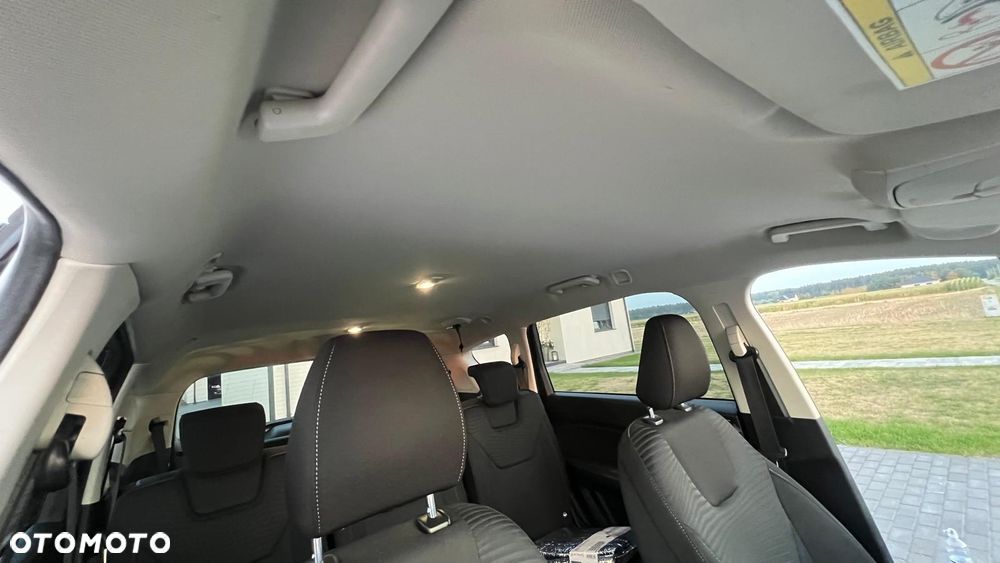 Ford S-Max - 22