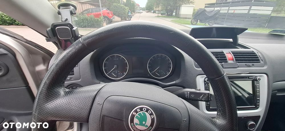 Skoda Octavia 1.6 - 11