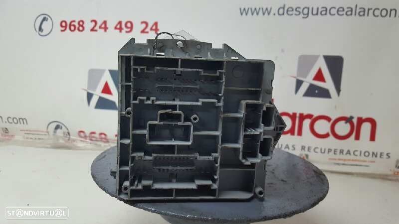 CAIXA DE RELÉS/ FUSÍVEIS ALFA ROMEO 147 (190) 1.6 T.SPARK ECO DISTINCTIVE - 4