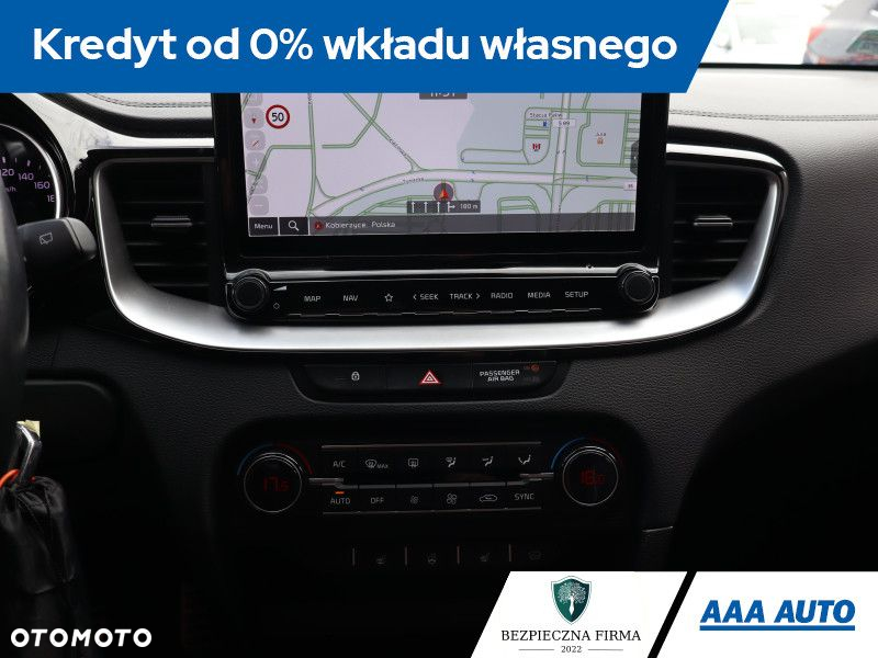Kia Ceed - 13
