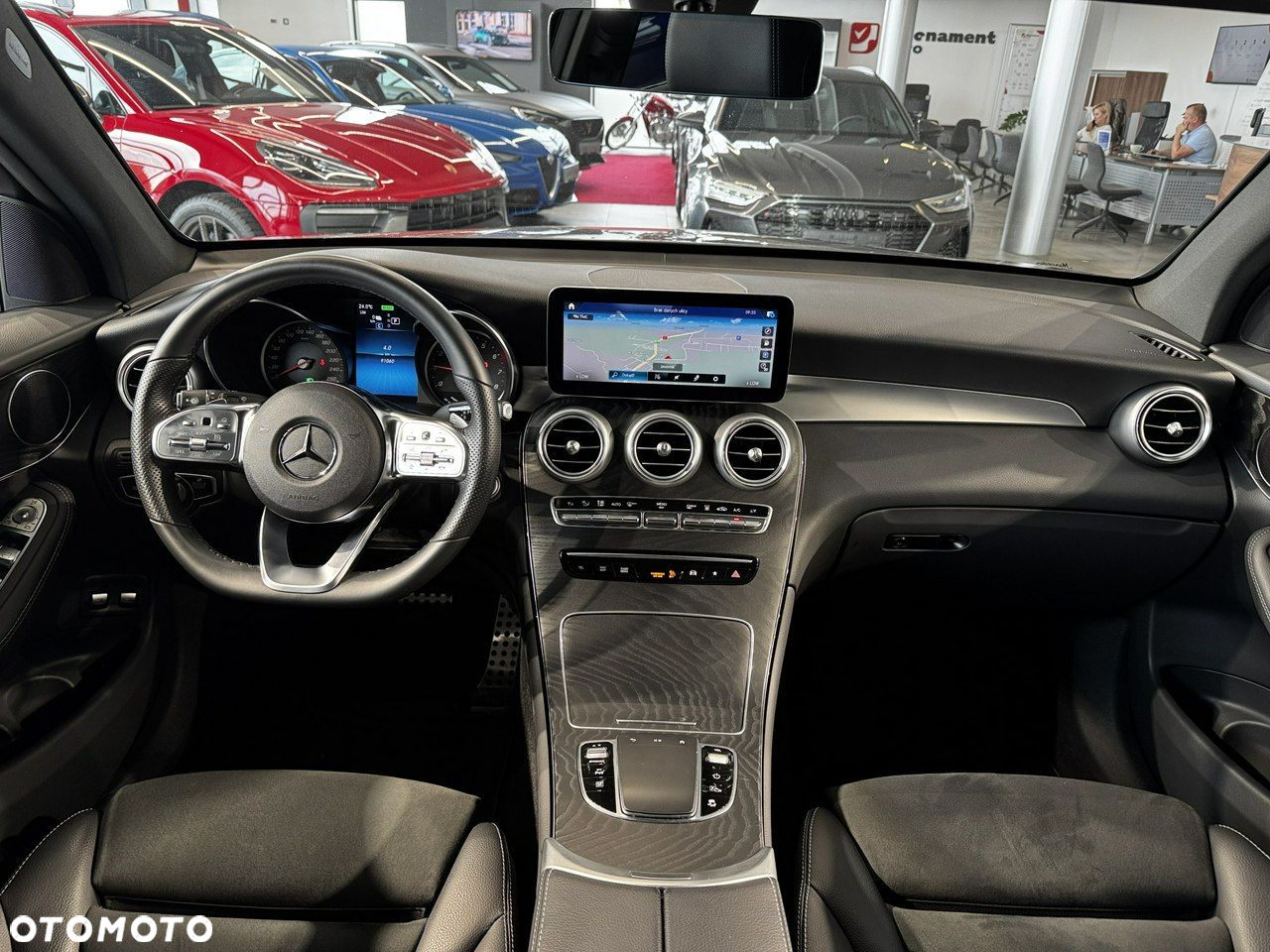 Mercedes-Benz GLC - 21