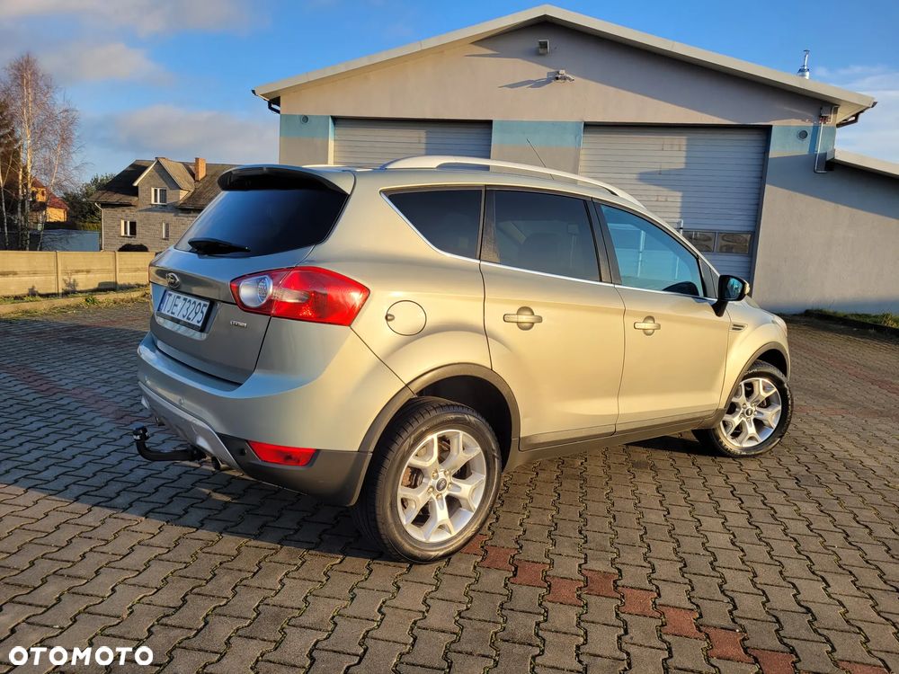 Ford Kuga 2.0 TDCi 2x4 Titanium - 12