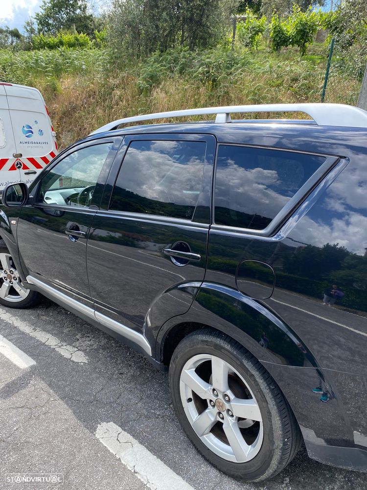Mitsubishi Outlander 2.0 DI-D SW 4WD - 57