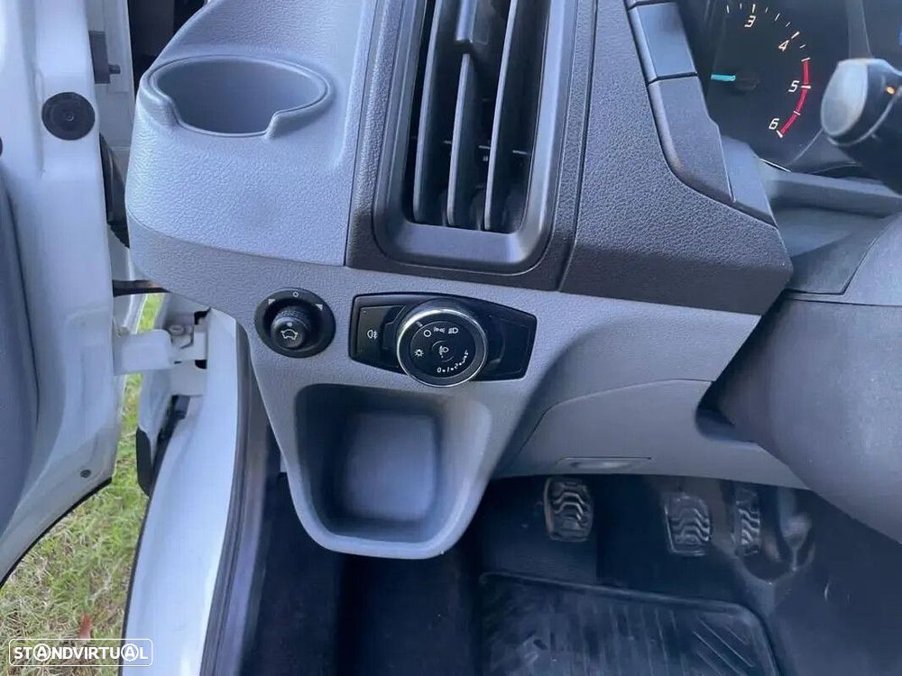 Ford Transit - 21