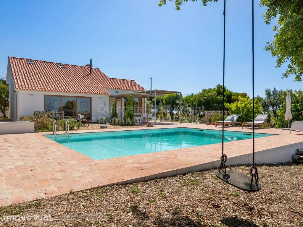 Moradia T4 com piscina e vista sobre a serra da Arrábida, em Melides - Grande imagem: 2/29