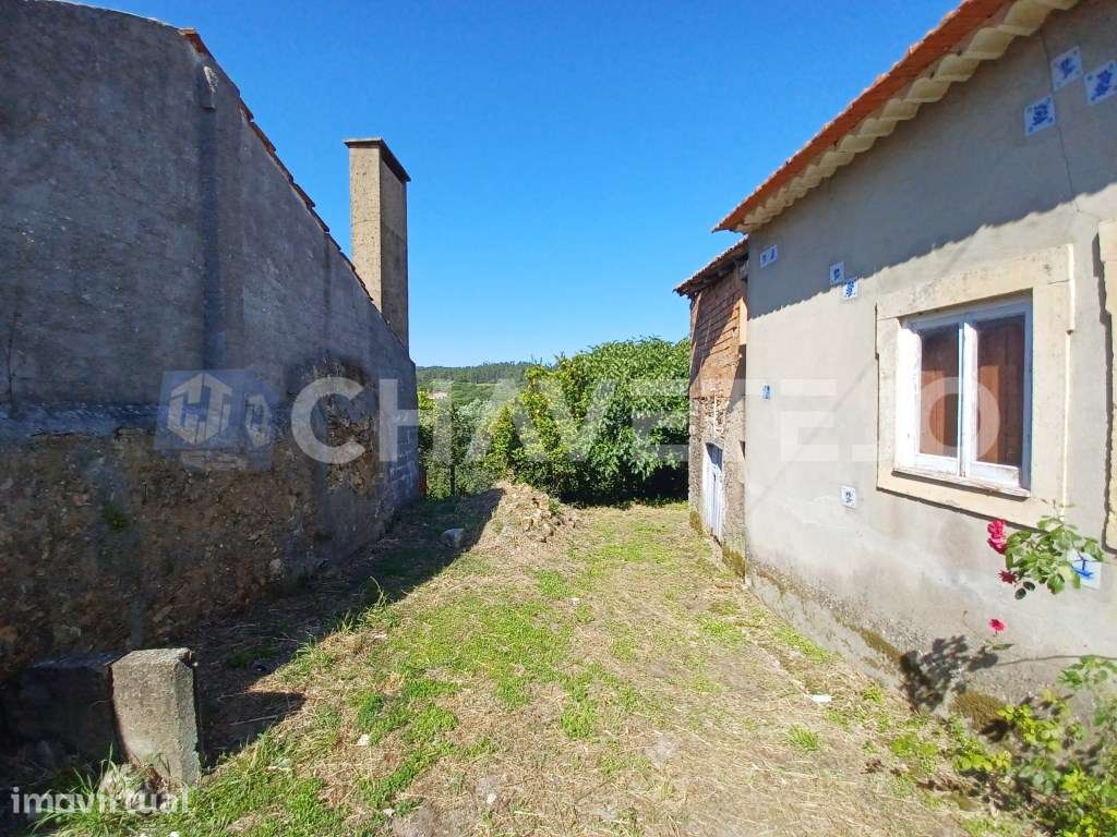 2 Casas de habitação com terreno em aldeia próxima de bons acessos. - Grande imagem: 5/15