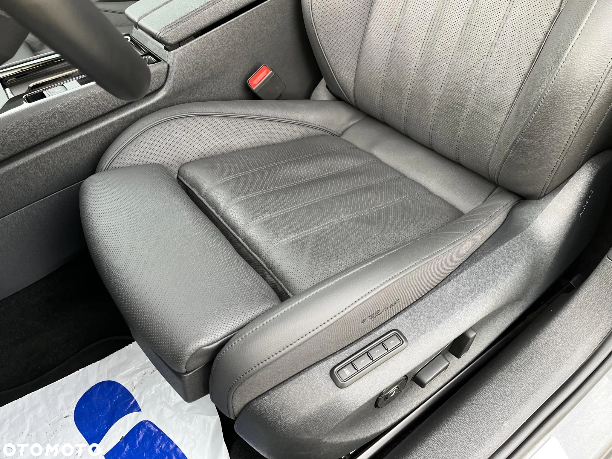 Skoda Superb 2.0 TDI SCR 4x4 L&K DSG - 12