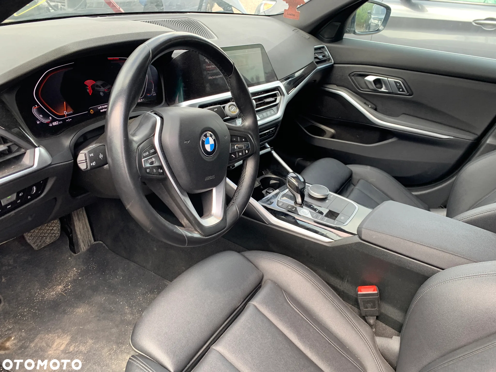 BMW Seria 3 330i xDrive - 14
