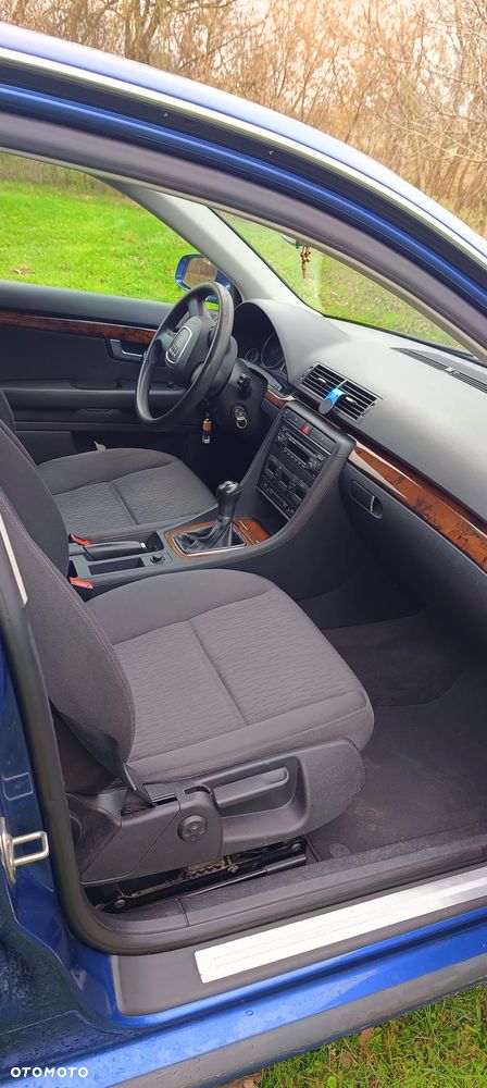 Audi A4 Limousine - 9