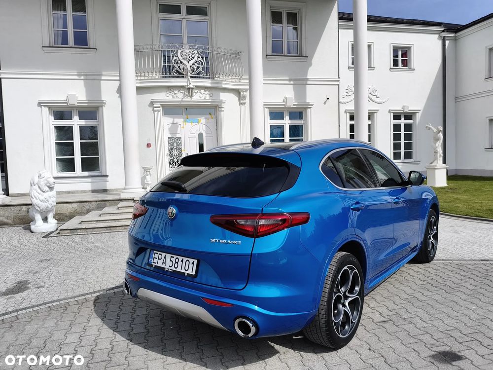 Alfa Romeo Stelvio 2.0 Turbo 16V AT8-Q4 Veloce Ti - 2