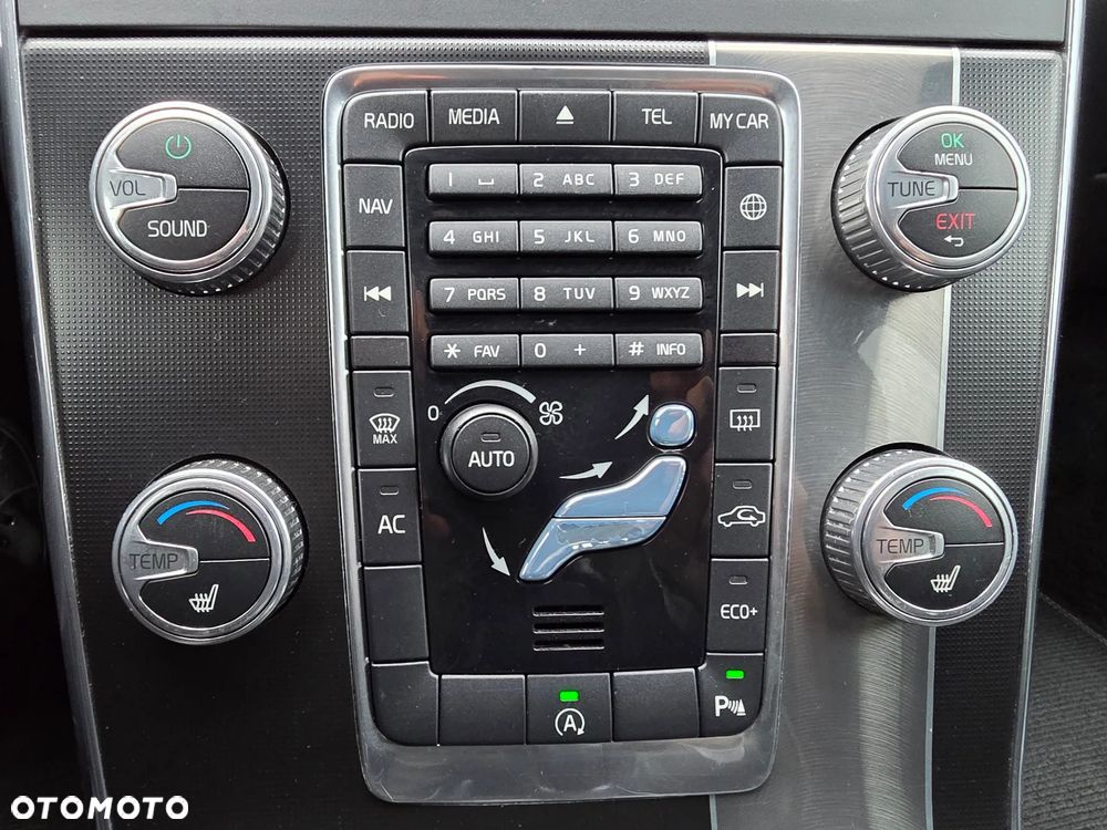 Volvo V60 T4 Geartronic R-Design - 21
